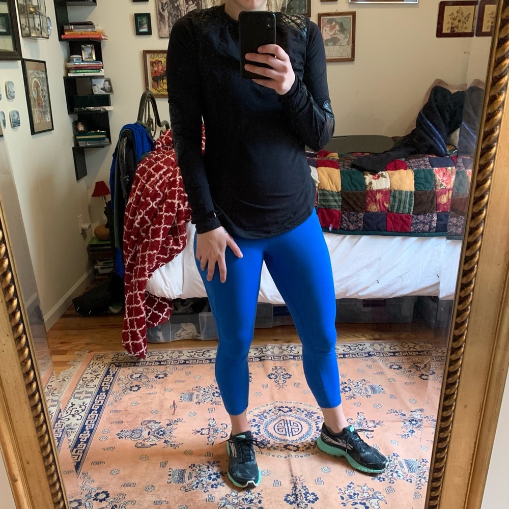 Lululemon LS Workout Too w/ Shoulder & Elbow Pads